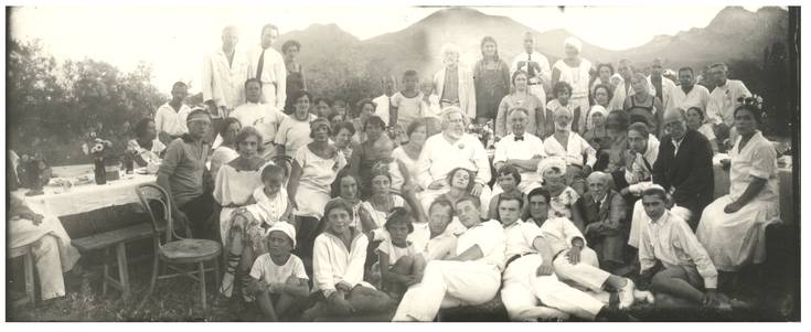 На именинах М.А. Волошина. Коктебель. 17 августа 1928 г. (А.Т. Матвеев сидит в 3-м ряду 2-й справа)