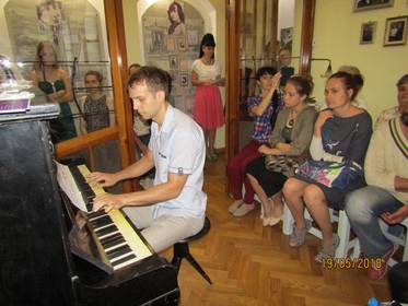 Преподаватели и учащиеся феодосийской  музыкальной школы - фото 2