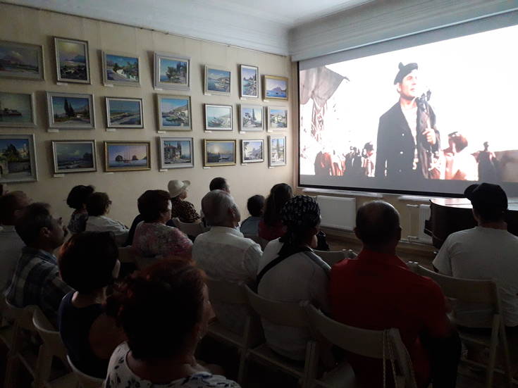 Благодаря национальному проекту «Культура»  в концертном зале Литературно-художественного музея демонстрировался художественный фильм «Алые паруса»