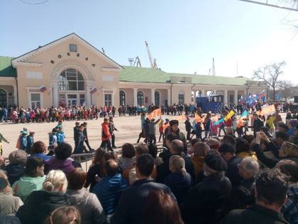 В феодосийском флешмобе приняли участие казаки и кадеты 