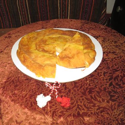 Каждый присутствующий смог попробовать кусочек вкусного болгарского пирога «тыквенник» в Литературно-художественном музее