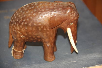 Статуэтка слон. Дерево, слоновая кость. Из Летнего кабинета М.А. Волошина