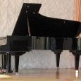 Наталья Трофимова у рояля.